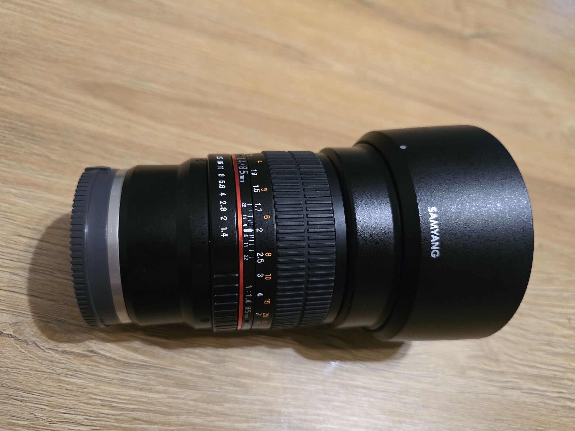 Obiektywy Samyang 1,4 85mm