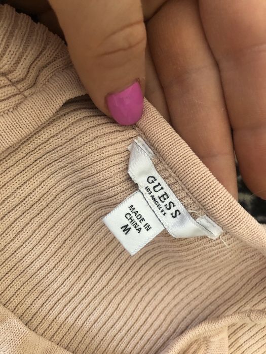 Стильная кофта в рубчик Guess