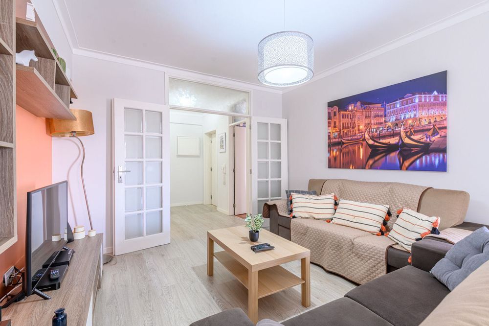 Quarto com despesas incluídas junto à estação de comboios