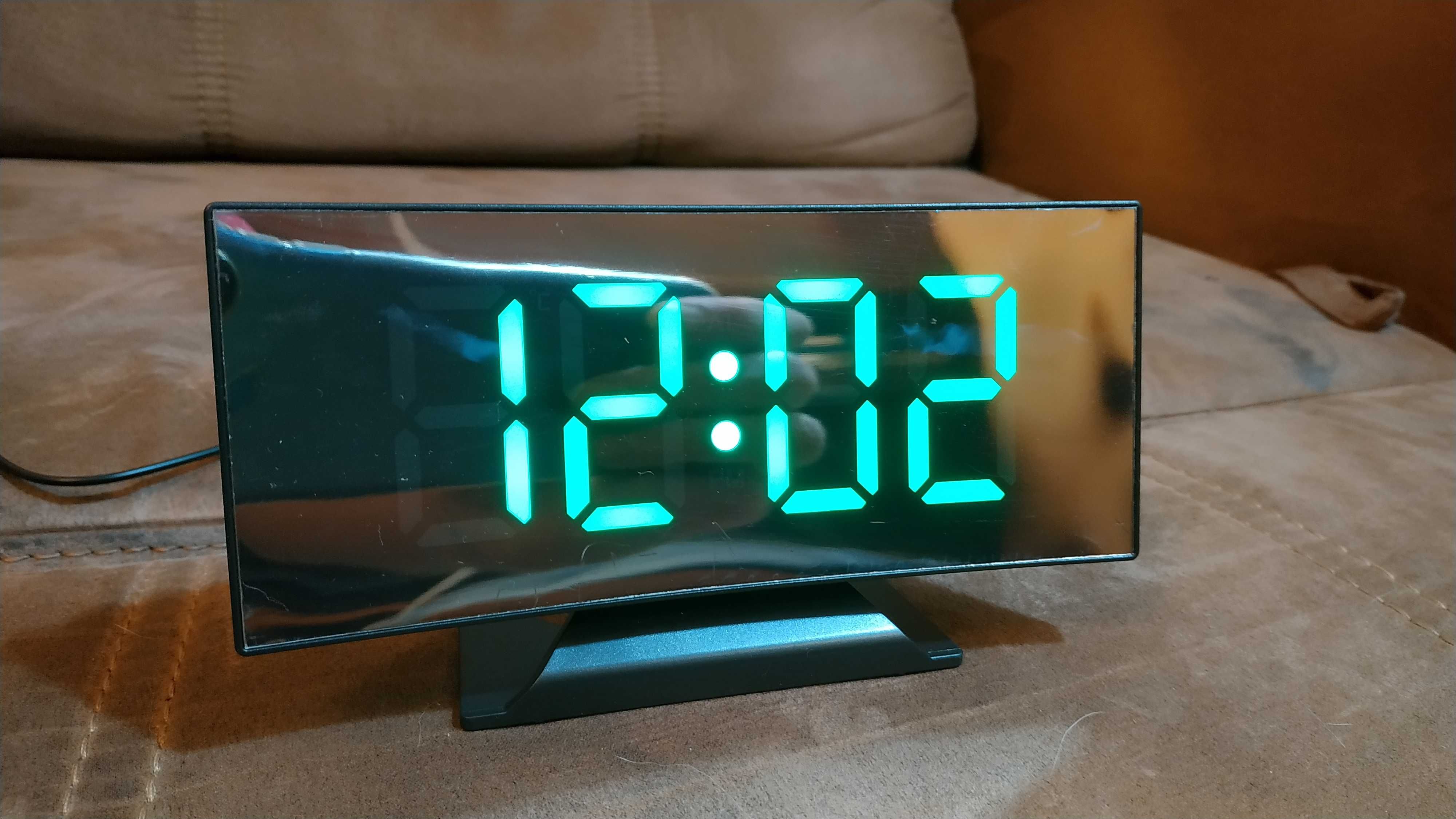 Настольные LED часы с зеркальным дисплеем будильником термометром