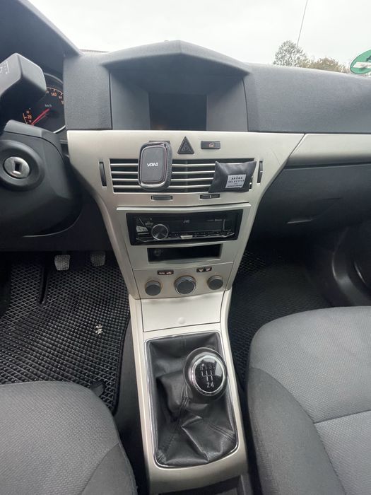 Опель астра h 2008 1.6 бензин