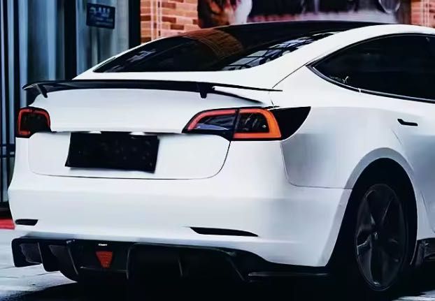 Aleiron spoiler tesla