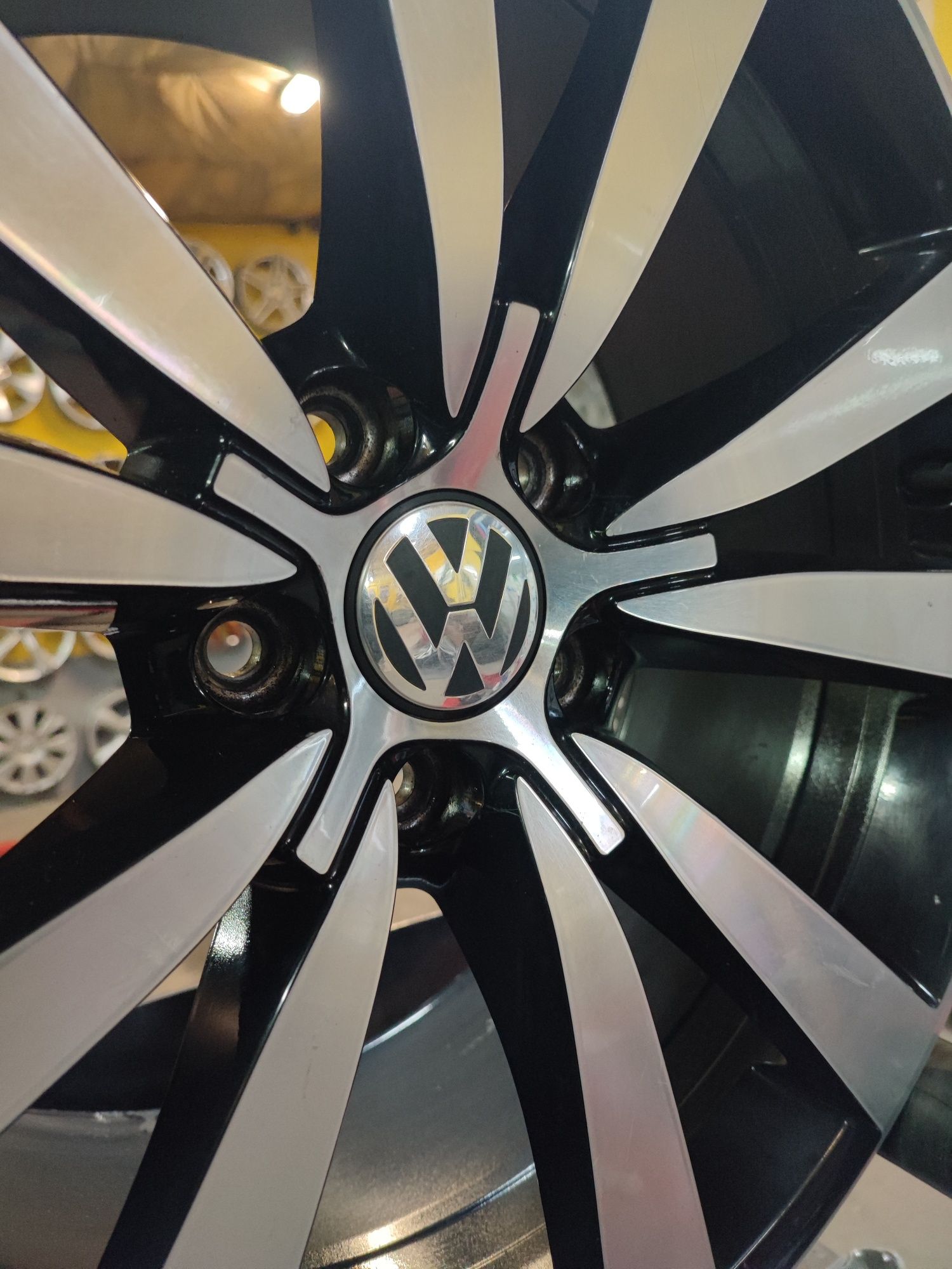 Felgi Aluminiowe 5x112 19 Cali | VW New Beetle 5C0 | 8Jx19 ET 48