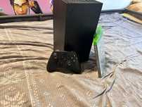 Konsola XBox series X 1TB plus dwie gry .