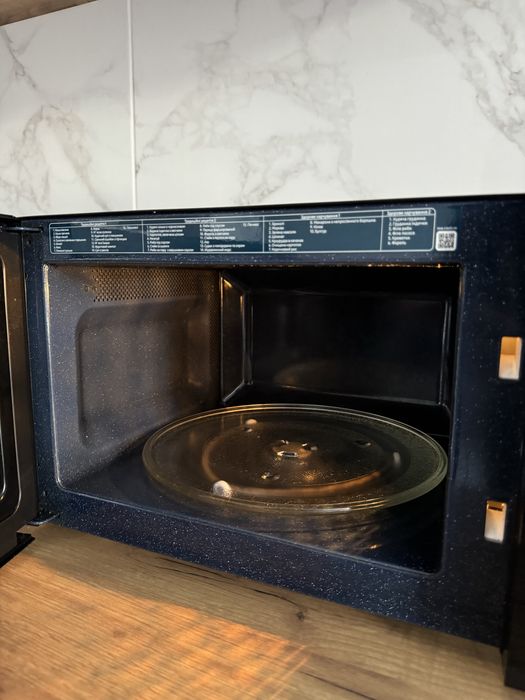 Мікрохвильова піч Samsung MS23F301TFK ( 800Вт, 23л,