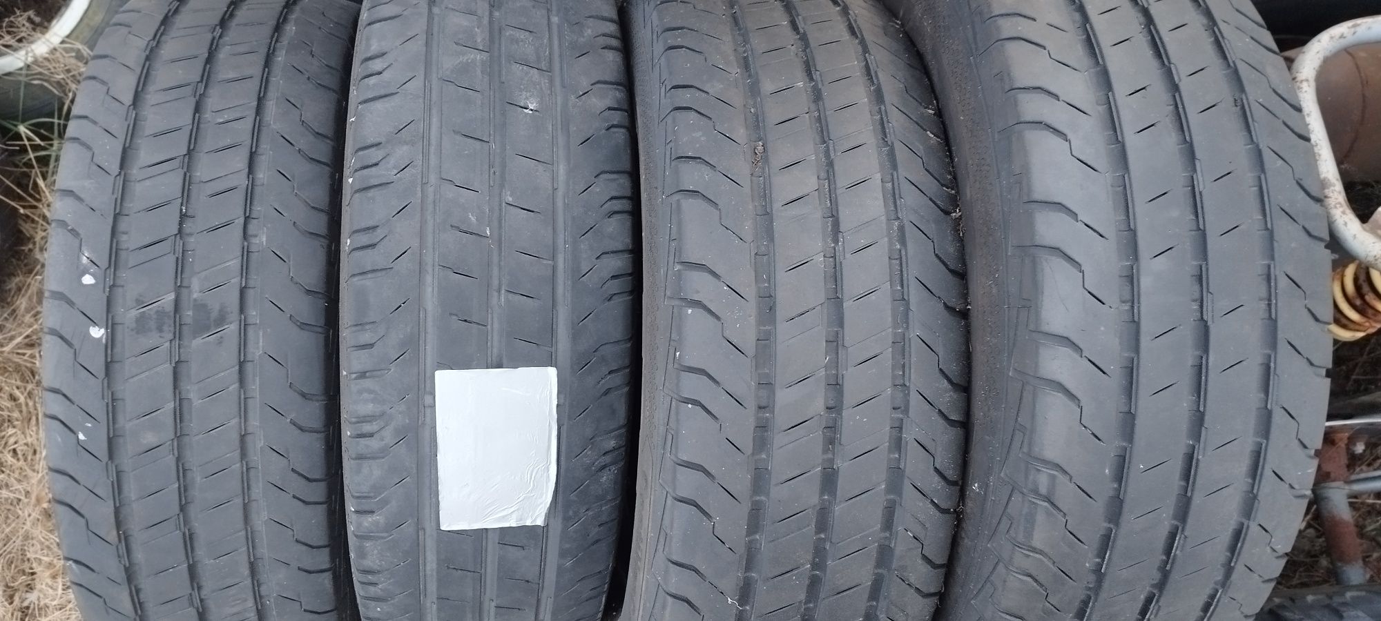 Opony 215/65R/16C ContiVanContact 100. Cena za komplet