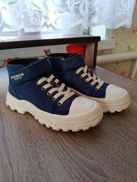 Ботіночки для хлопчика,на 18.5