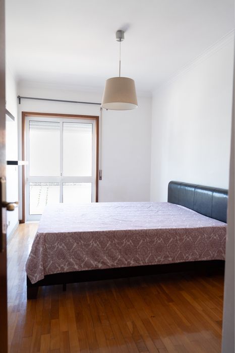 Vende-se T3 com garagem Espinho