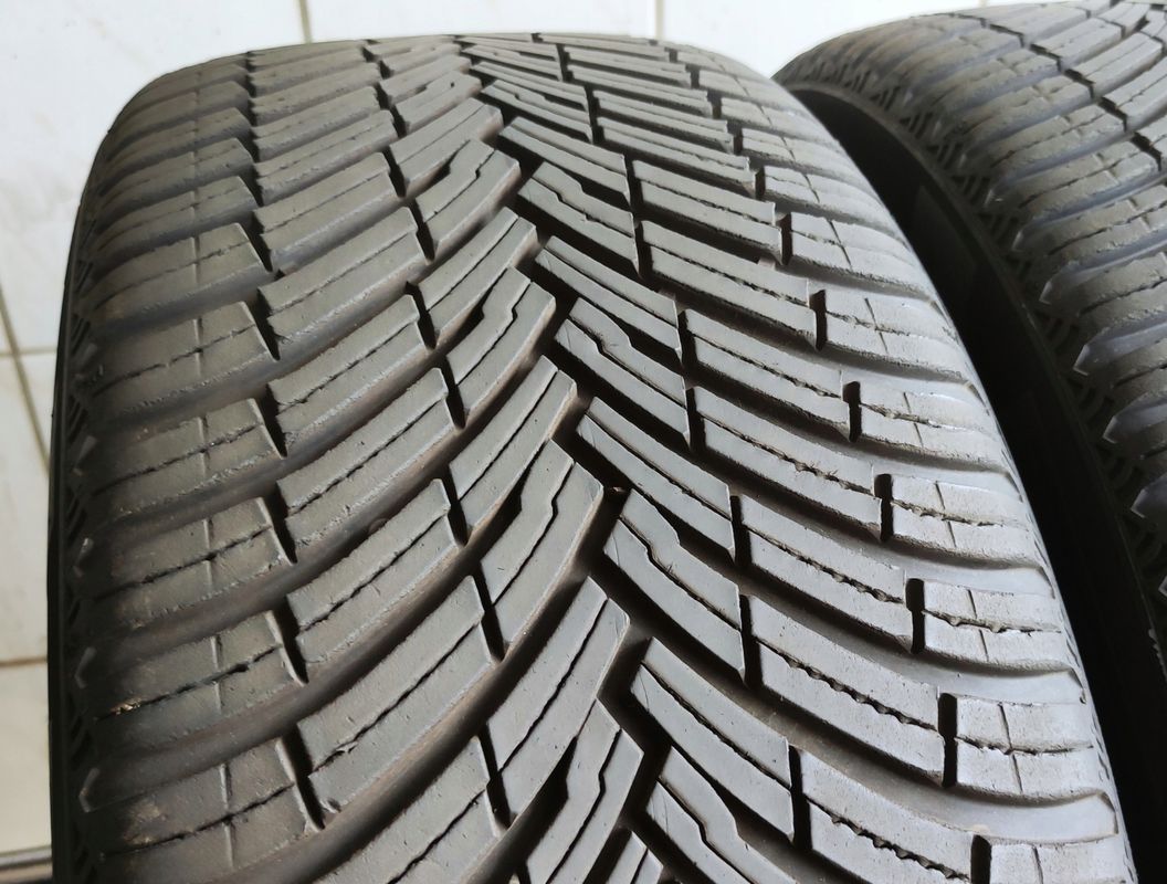 2x 225/45r17 Pirelli AllSeason Cinturato Sf3/2024r 6,22mm C/A/71dB Jak