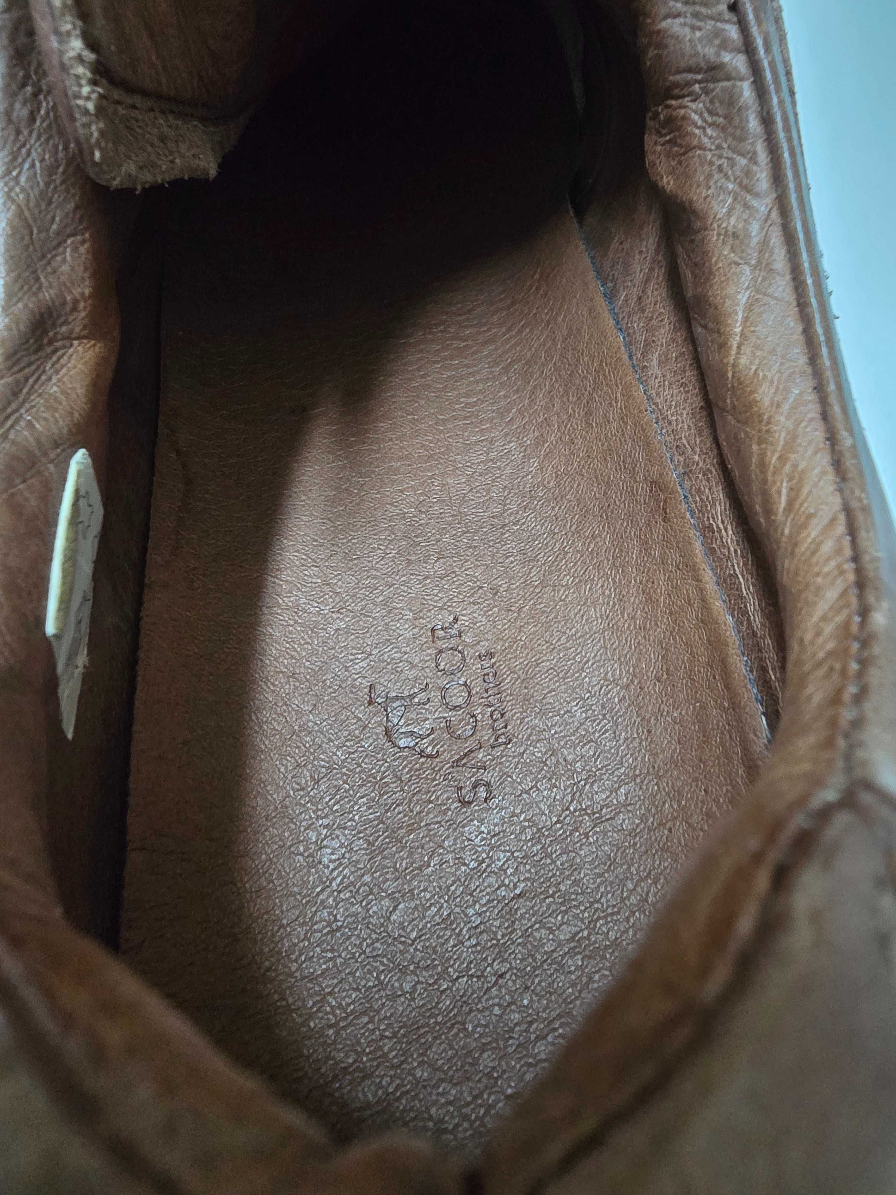 Sapatos Sacoor em Pele