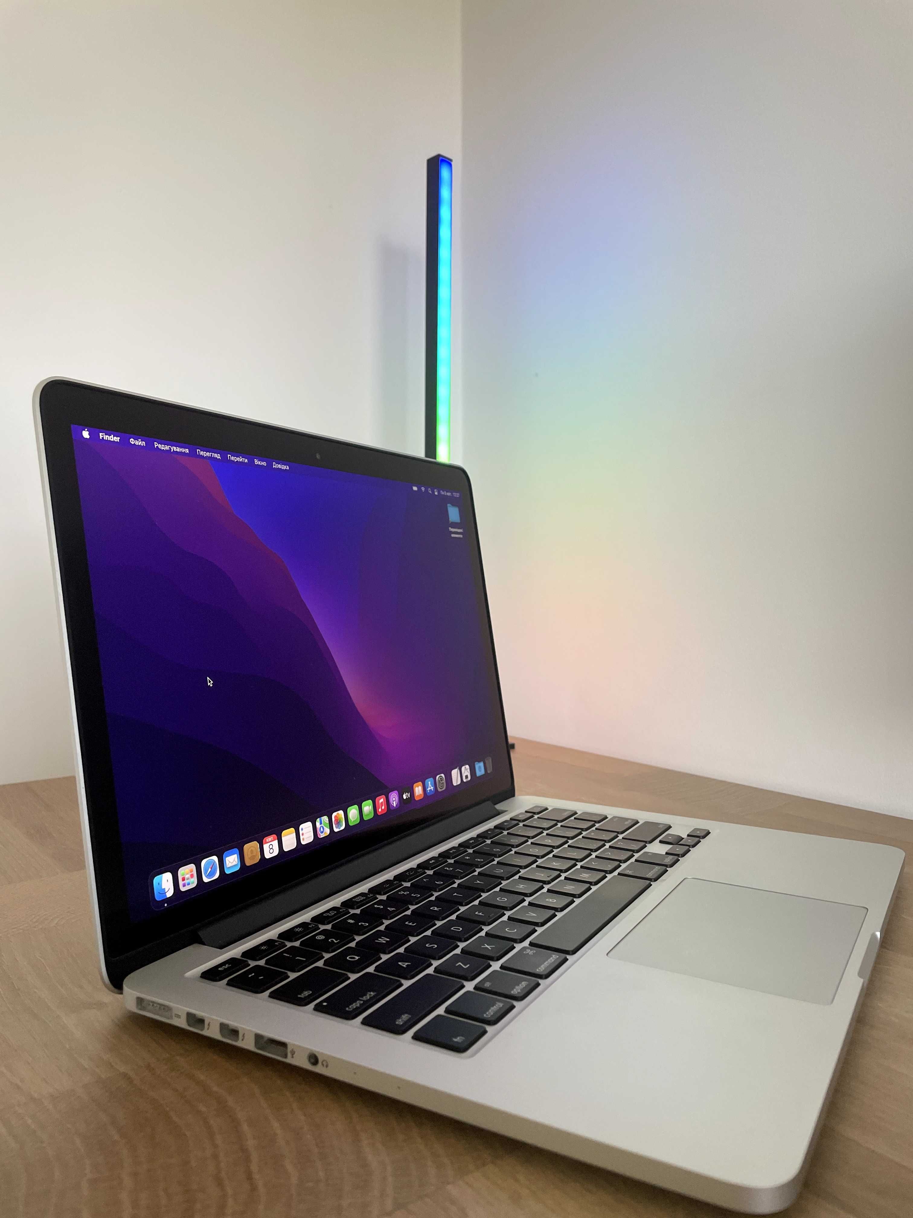 MacBook pro 13 2015 16GB RAM, 512 SSD, i7 3.1 GHz, чудовий стан макбук