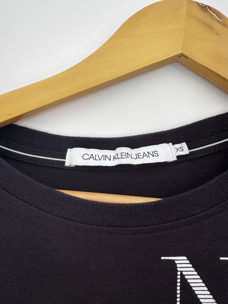 T-shirt Calvin Klein azul escura