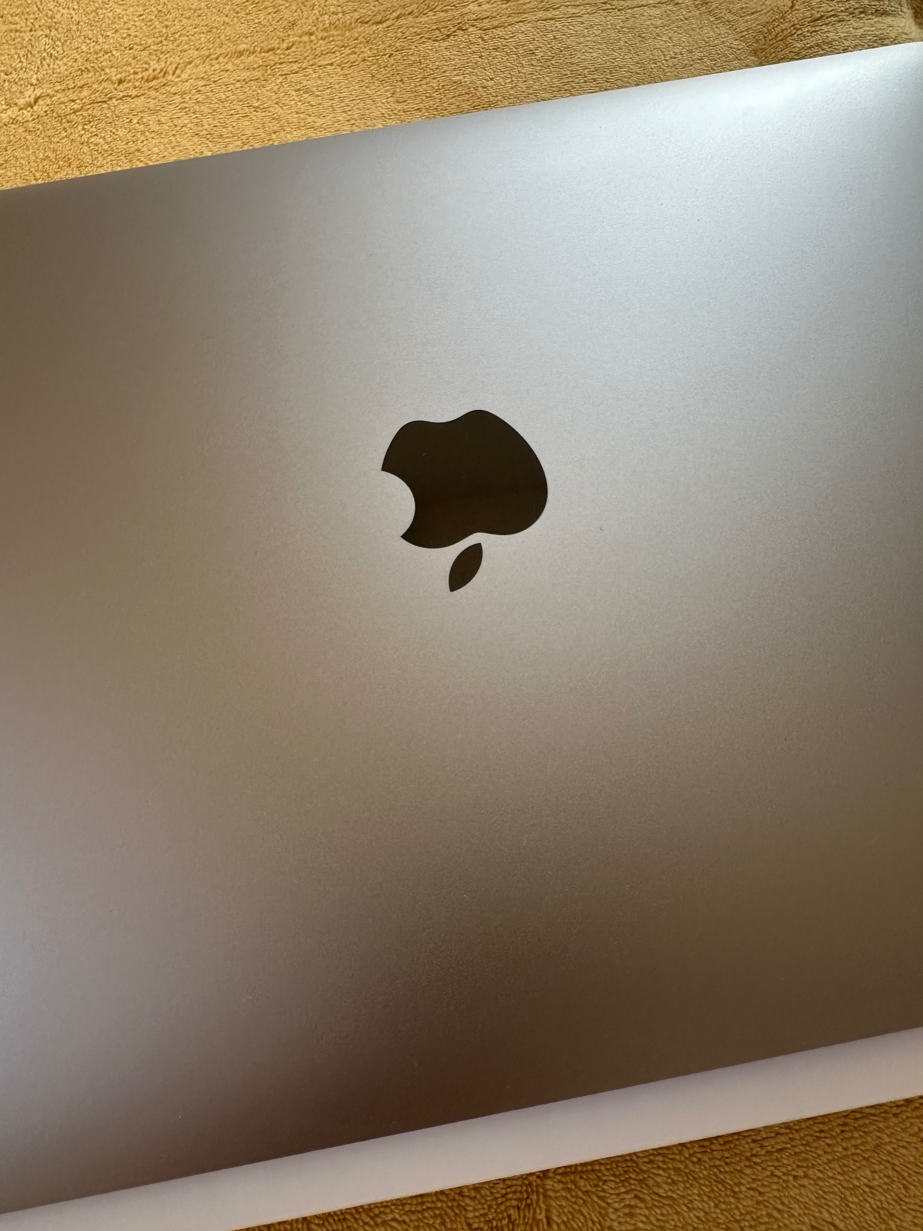 MacBook Air 2020 13'3 | 8 GB RAM | 512 GB SSD | Intel Core i5