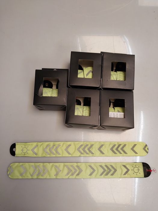 Opaski odblaskowe na baterie  led samozaciskowe na rękę ramię rower