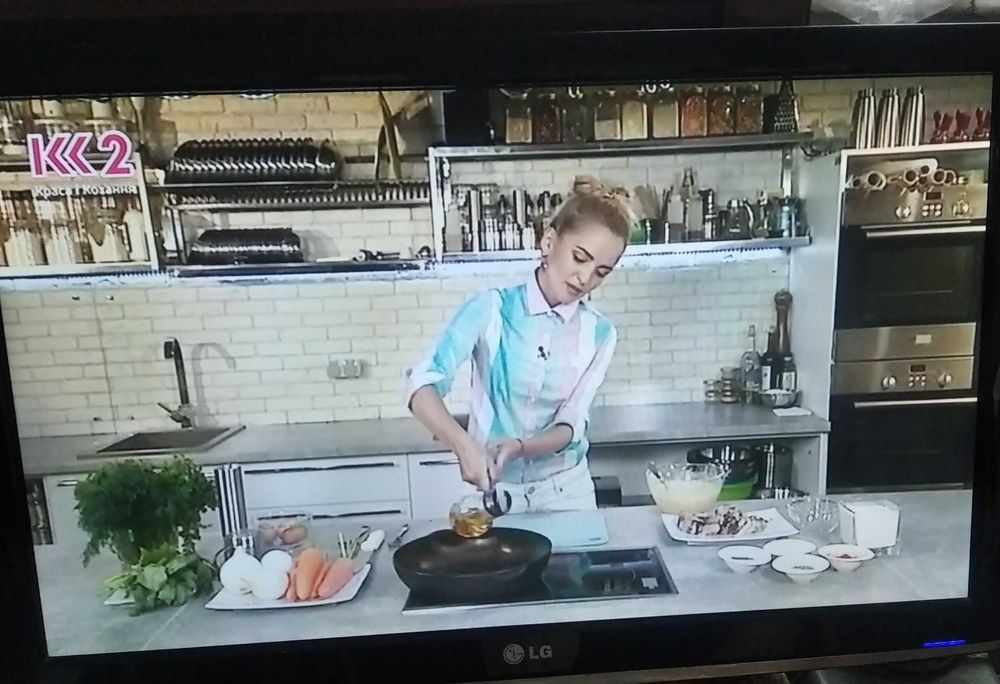 Телевизор LG 22LK330