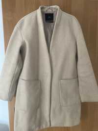 Lekki płaszczyk płaszcz Zara kremowy beżowy jasny jesienny narzutka