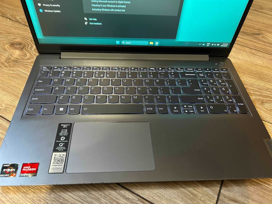 Lenovo Ideapad 3 15"6 Ryzen 7 5700U 8 rodzeni 16 wątków 16GB ram 512GB