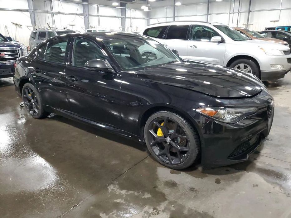 Alfa Romeo Giulia 2.0 280 KM, 4x4, TI Sport (Veloce), Harman Kardon, lift, import USA!