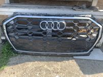 Решітка радіатора Audi Q5, 22р., рестайл, s-line, під реставрацію!