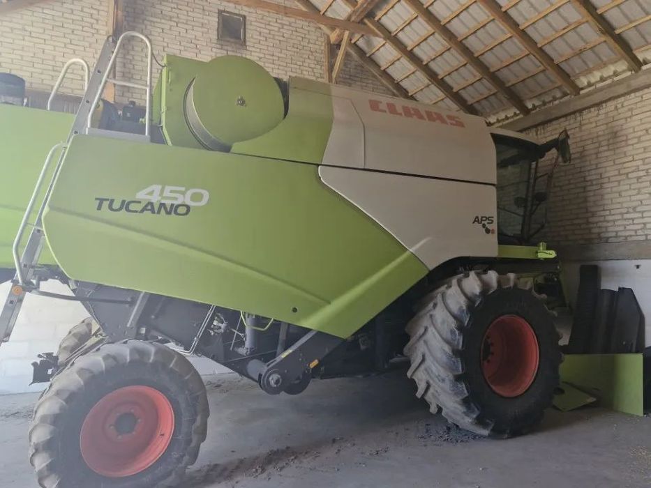 Claas Tucano 450  Kombajn Claas Tucano 450