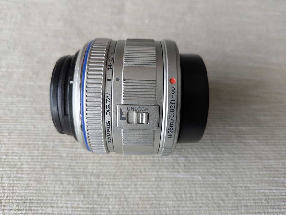 Olympus M.Zuiko ED 14-42mm f/3.5-5.6 MSC II R - Silver
