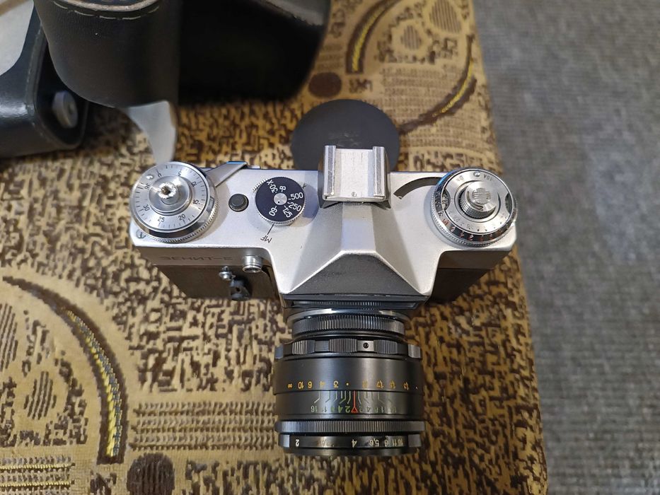 Фотоапарат Зенит Е