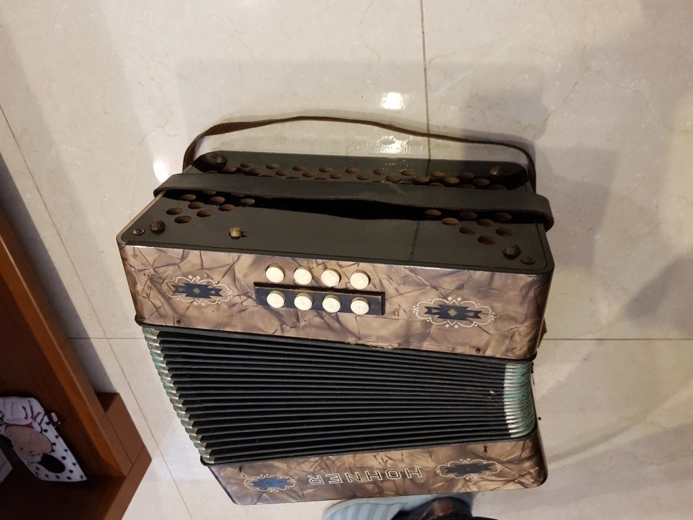 Concertina hohner anos 60