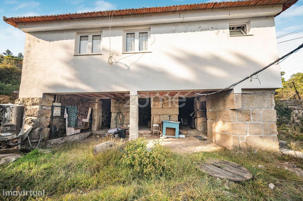 Moradia T4 para recuperar