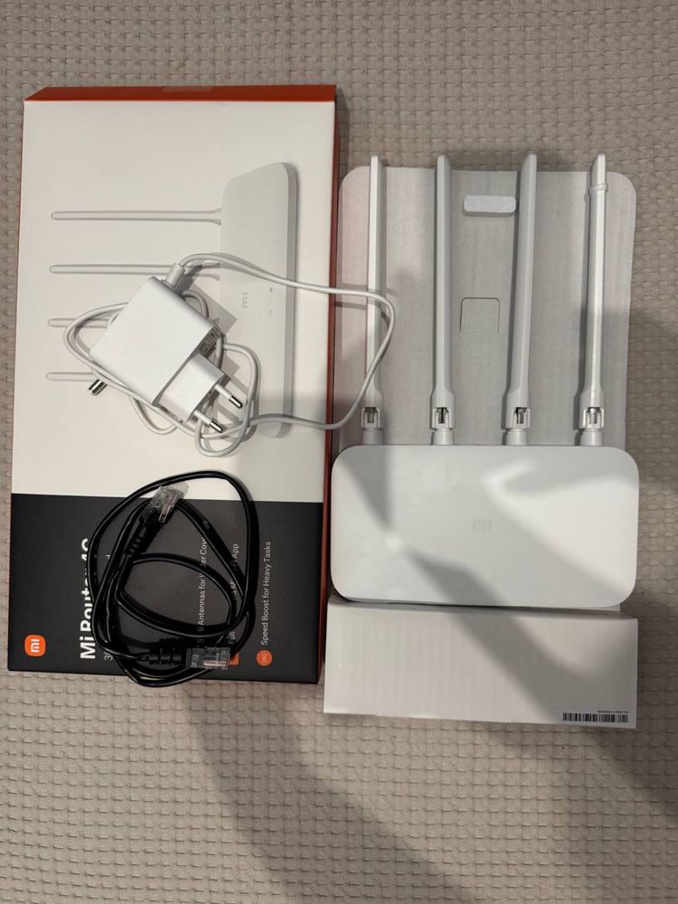 Продам роутер Mi Router 4C