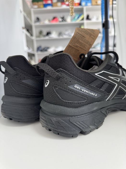 Чоловічі кросівки ASICS Gel-Venture Black 1203A297-002 41 - 42оригінал