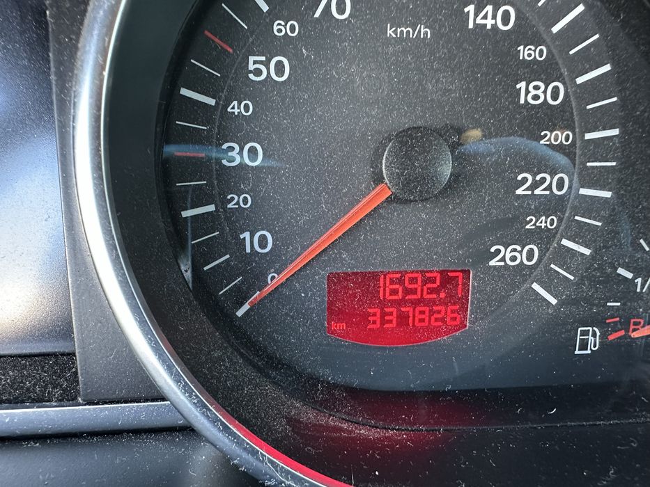 Sprzedam bardzo ładne Q7 świeży przegląd i oc