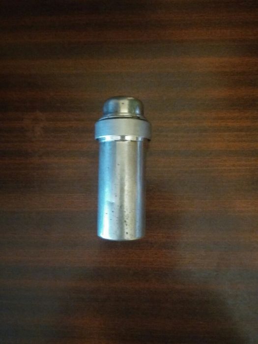 Советский медицинский шприц.