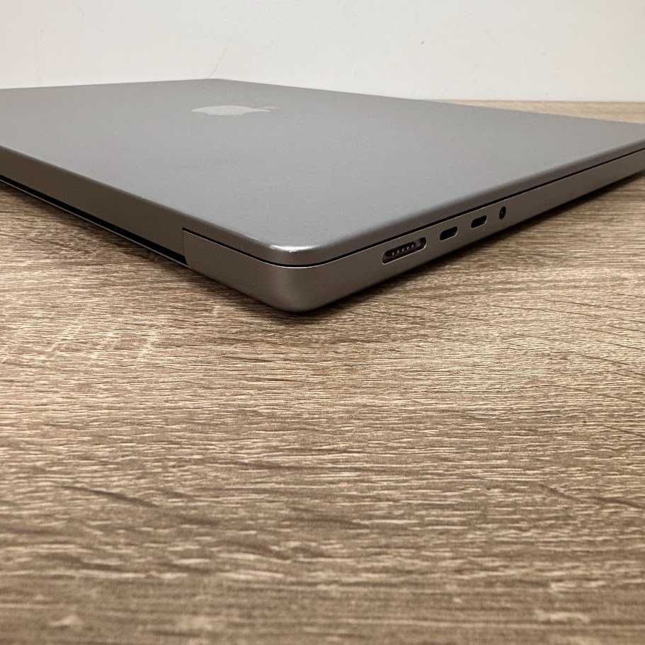 Macbook Pro 16" 2021 A2485 M1 Pro / 32Gb DDR5 / SSD 512Gb (код:M0569)