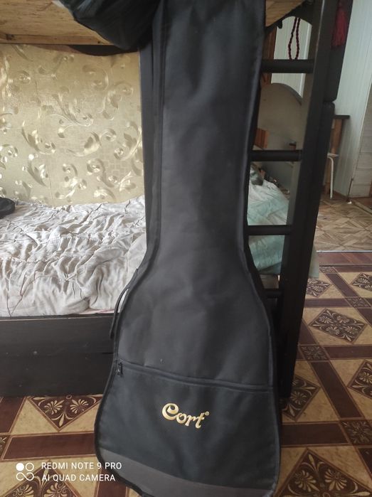 Продам гитару в новом состоянии