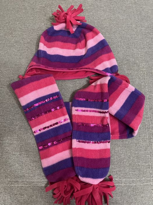 Яскрава флісова шапка та шарф Gap на 6-8 років