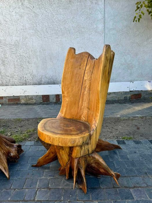 Декоративні вироби з дубових пнів і коренів