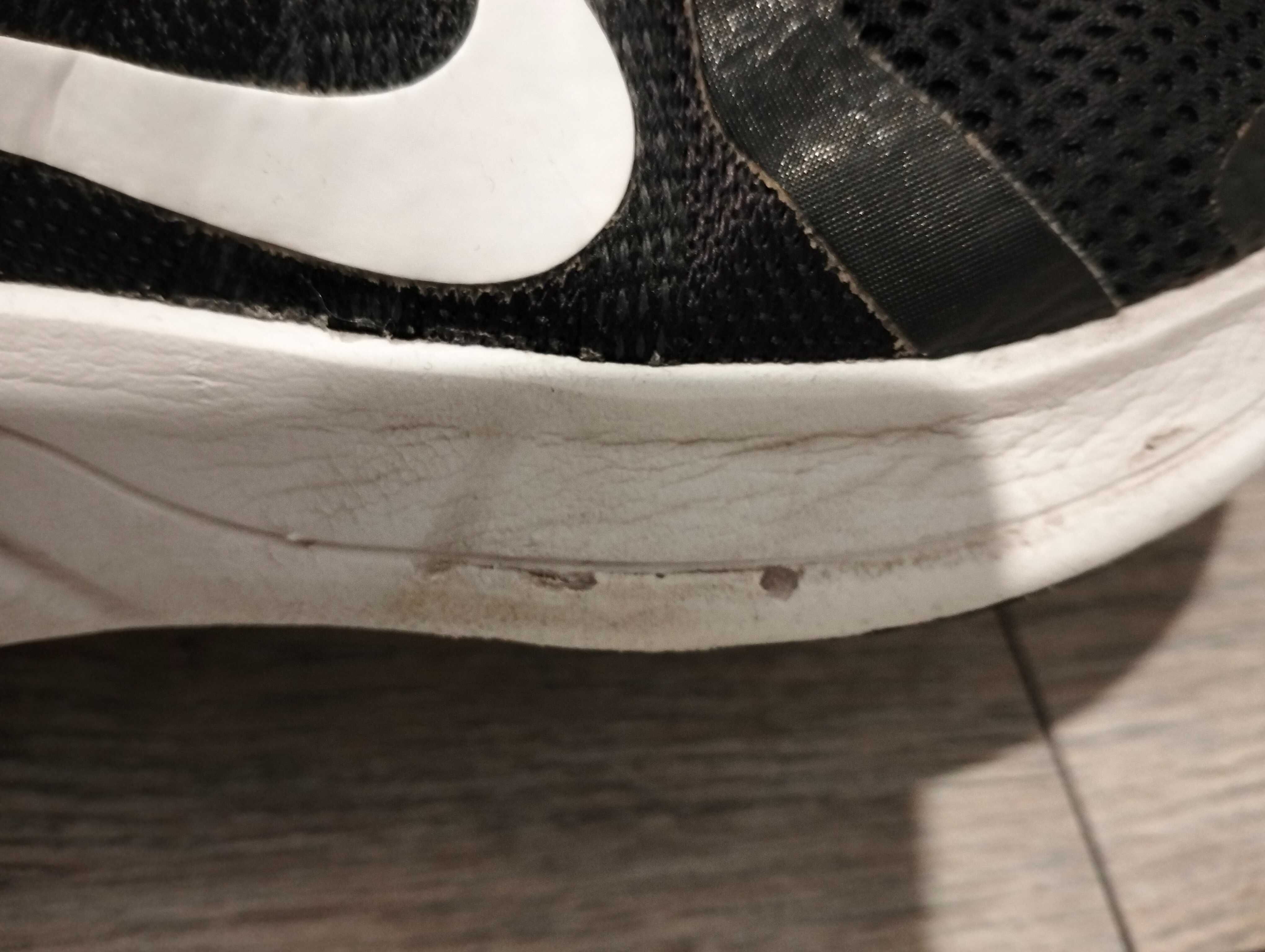 Buty Nike Run Swift r.40