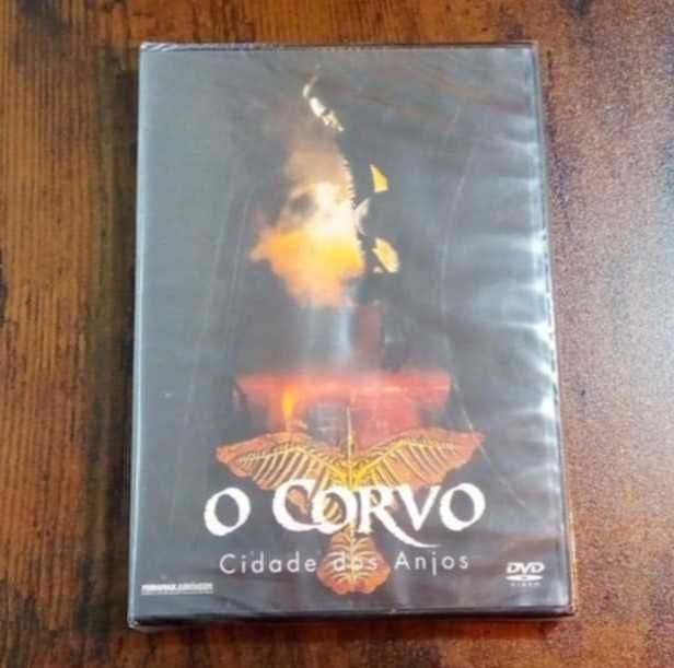 Vários DVDs disponíveis