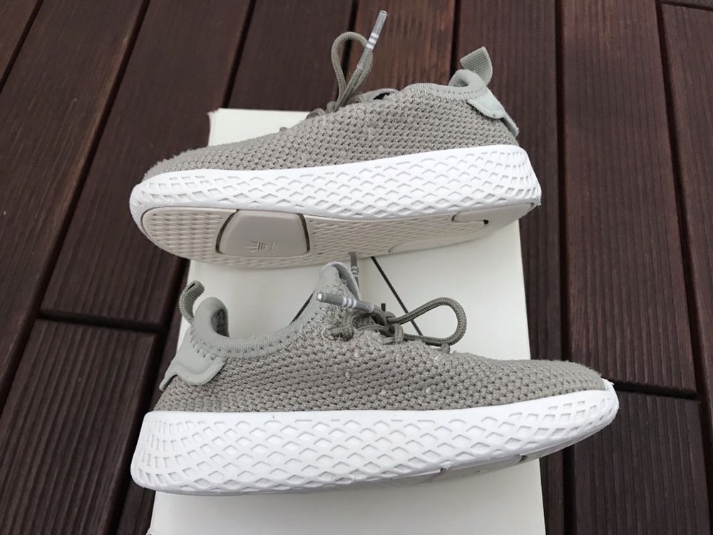 Adidas Pharrell Williams r. 22 buty chłopięce oryginalne karton