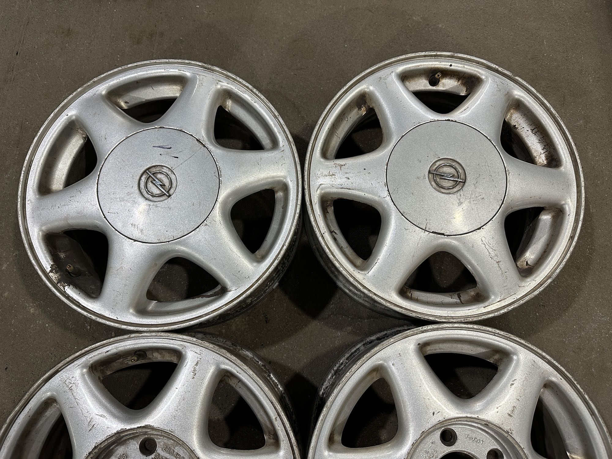 Диски легкосплавные R15 Opel Sintra 6Jx15 5x115 ET52 d70.2