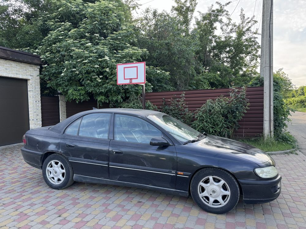 Opel Omega B автомат 2.5