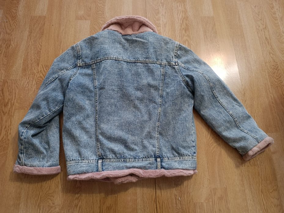 Продам джинсову куртку