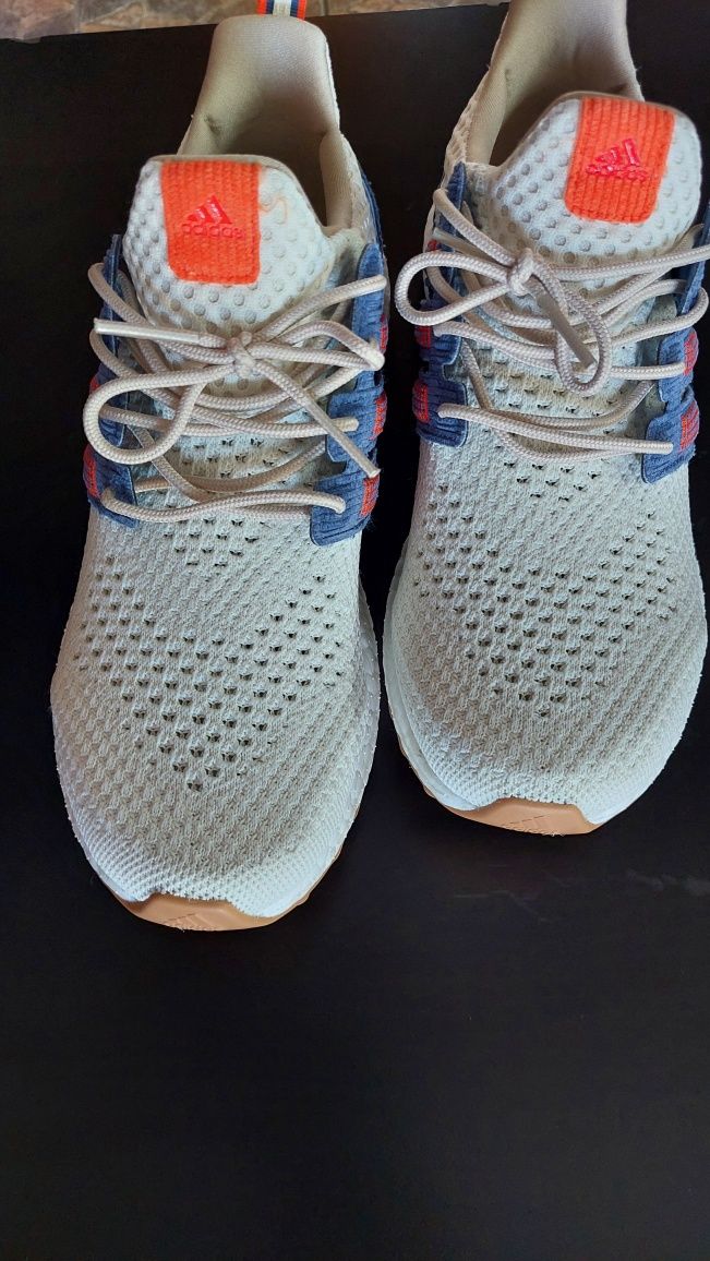 Tenis adidas desportivos