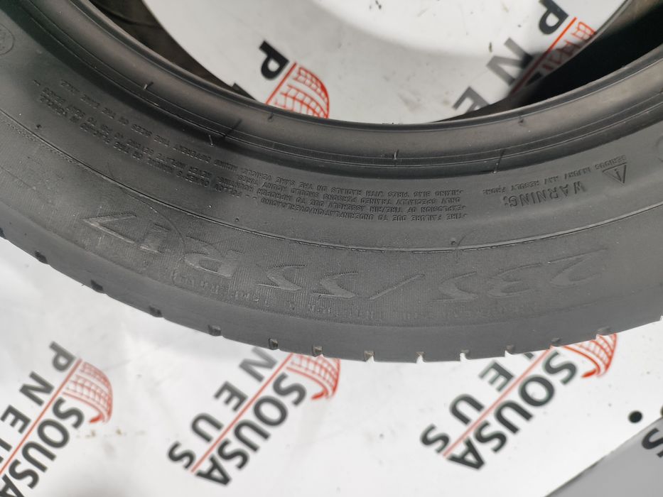 2 pneus semi novos 235-55R17 Michelin - Oferta dos Portes