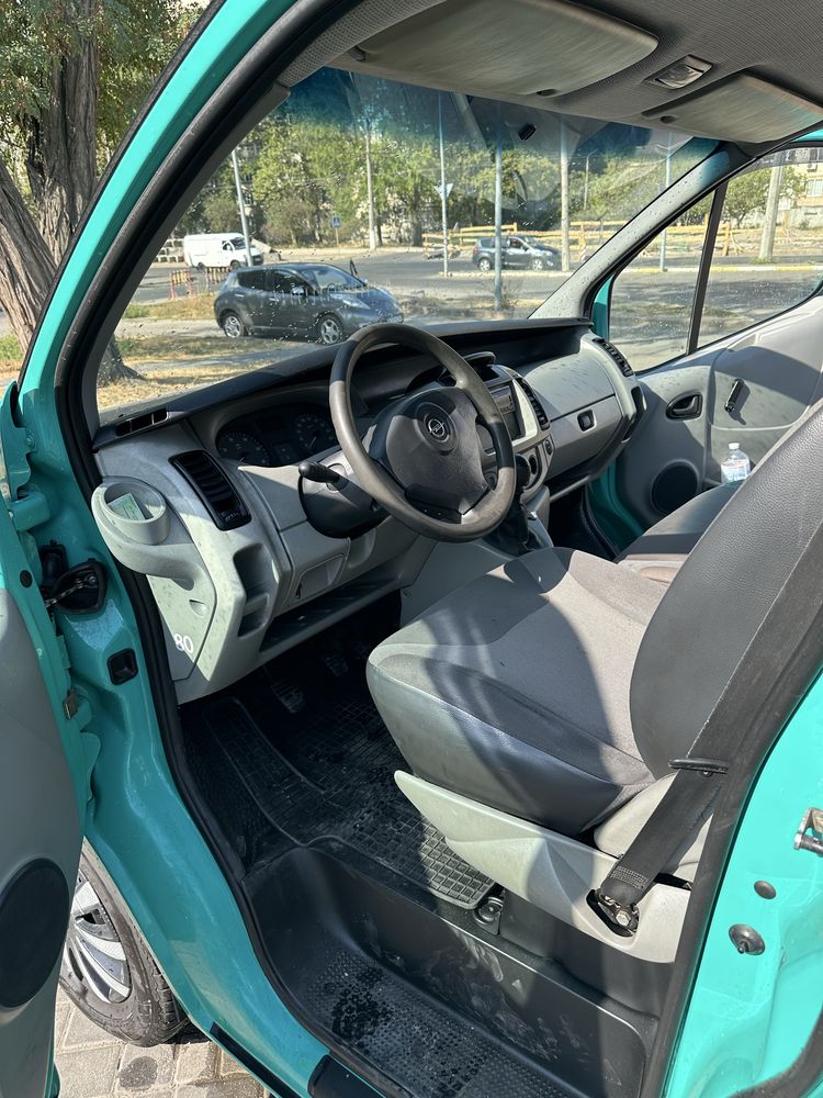 Продам Opel Vivaro 2006 рік