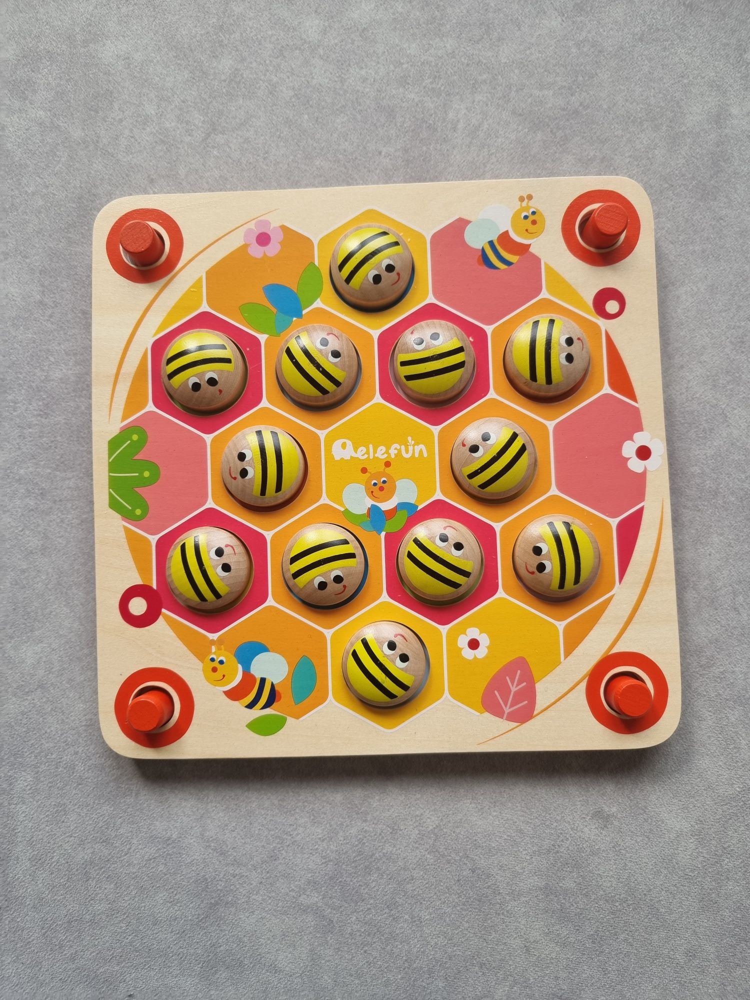 Drewniana gra dla dzieci pszczółki memory Elefun