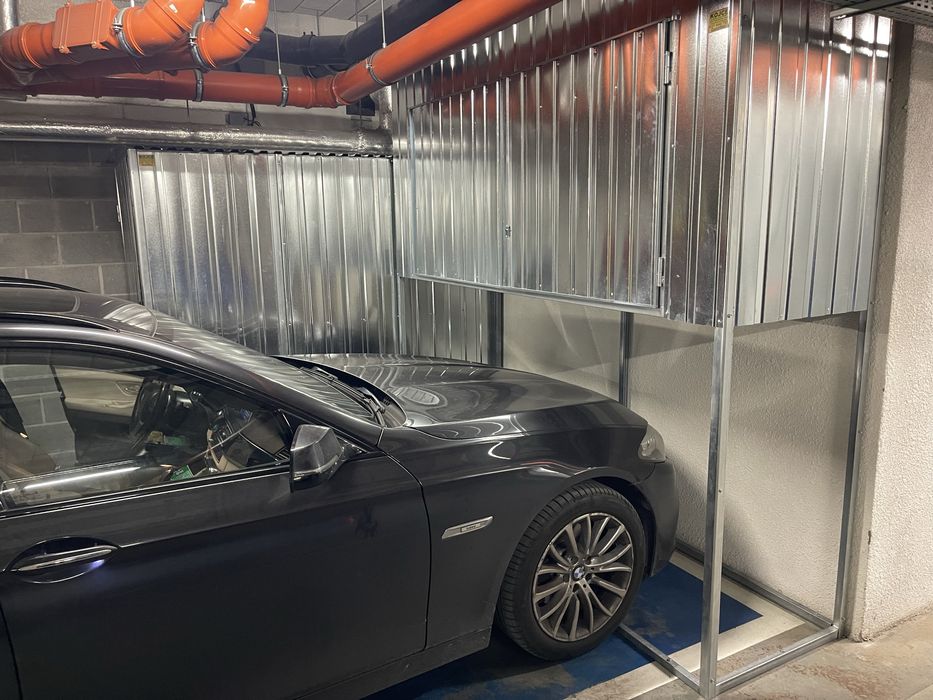 Boks Garażowy SZAFA MAGAZYNOWA Zabudowa Miejsc Miejsca Parkingowego