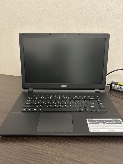 Ноутбук чорний ACER