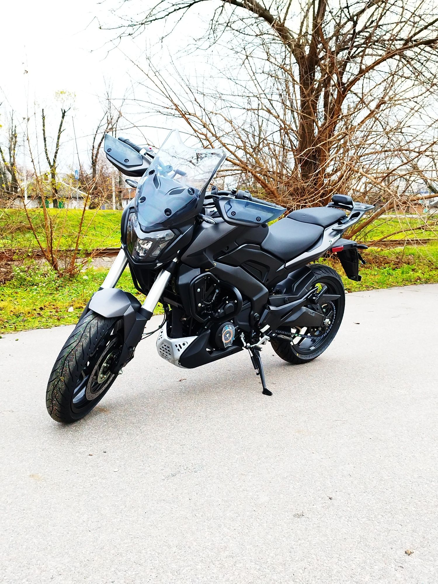 Мотоцикл Bajaj Dominar 400
