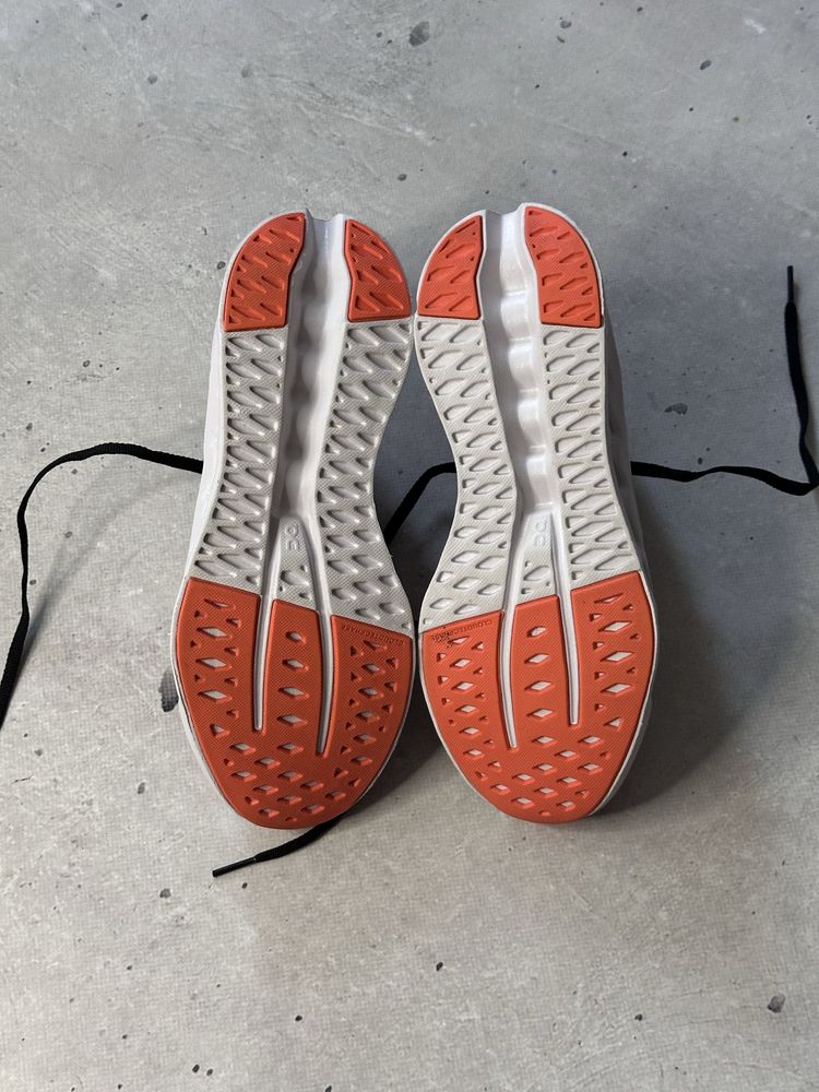 On running cloudsurfer woman’s shoes original жіночі кросівки оригінал